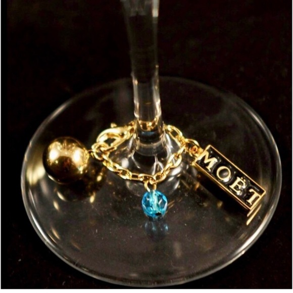 MOET & CHANDON Wine Charms - 3 LEFT - Picture 6 of 15